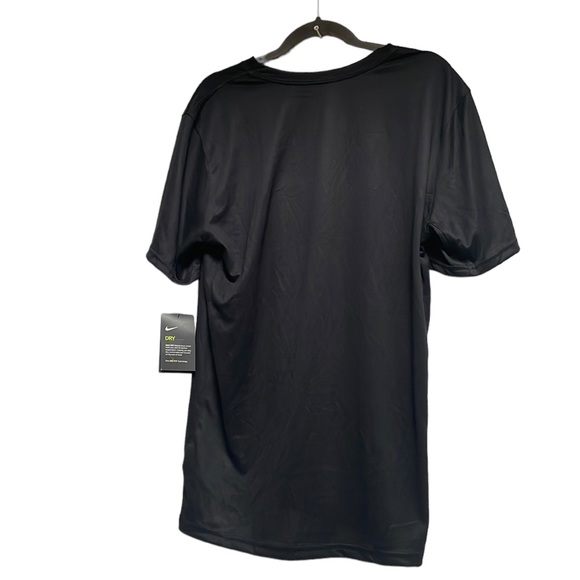 Nike - Men's Short Sleeve Dry-Fit  T-Shirt - Picture 3 of 4